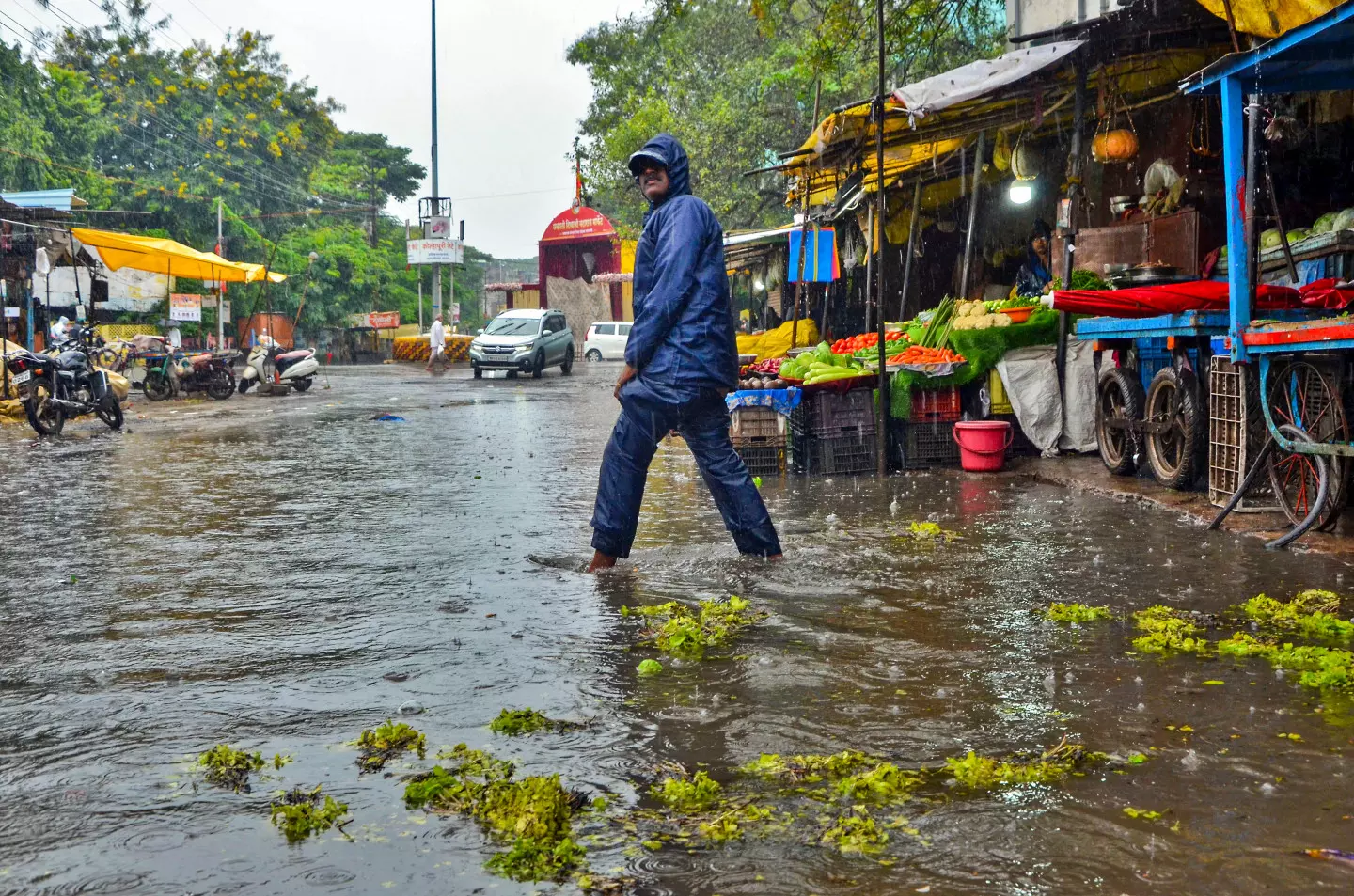 Heavy Rain Soaks Mumbai Overnight; Over 100 mm Rain in Some Areas