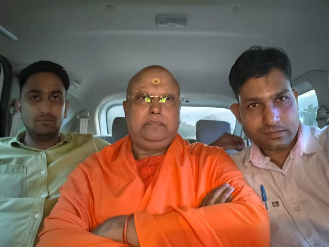 Delhi Godman Chaitanyananda, Accused of Molesting 17 Girls, Held in Agra