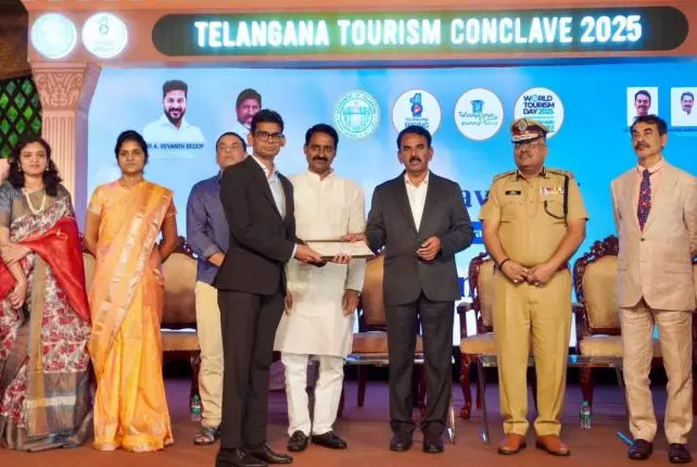 Dulam Satyanarayana Honoured with Tourism Excellence Award for Telangana Zarur Aana