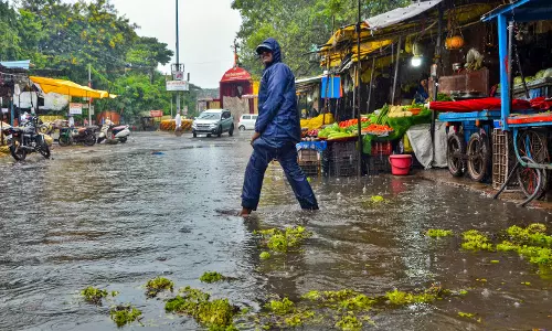 Heavy Rain Soaks Mumbai Overnight; Over 100 mm Rain in Some Areas