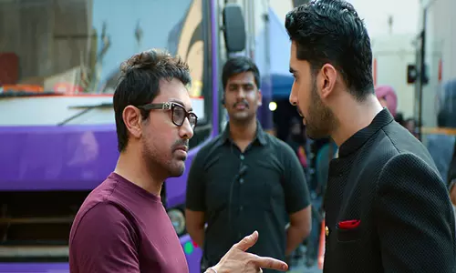 Aamir, Rajamouli Cameo in Bads of Bollywood Wins Hearts Aamir, Rajamouli Cameo in Bads of Bollywood Wins Hearts