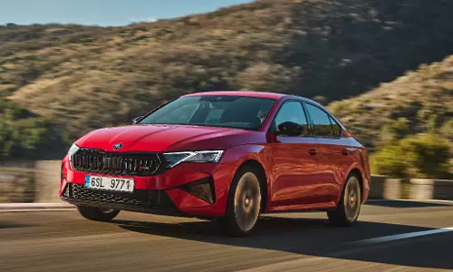 Škoda Octavia Features, On Road Price in India