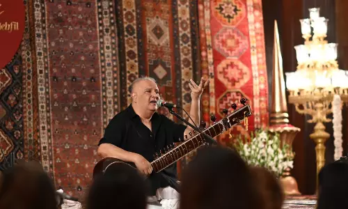 Sitar That Sings: Ustaad Shujaat On Mehfils, Music, and Universality