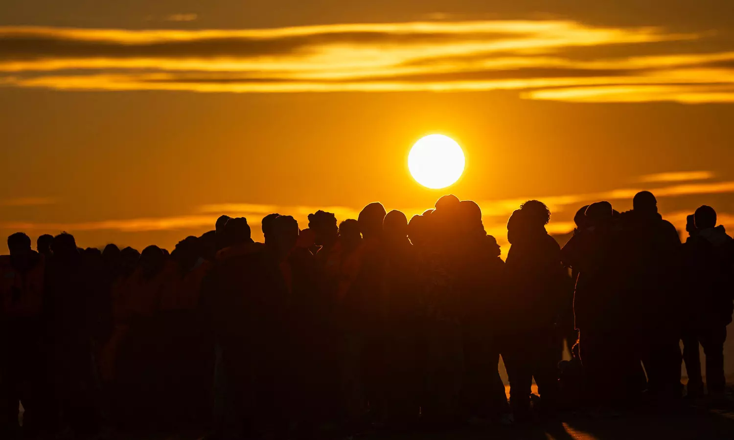 Britain May Strengthen Rules for Migrants Seeking Permanent Residency