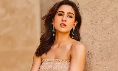 Sara Ali Khans Secret to Staying Fresh While Pandal Hopping Sara Ali Khans Secret to Staying Fresh While Pandal Hopping