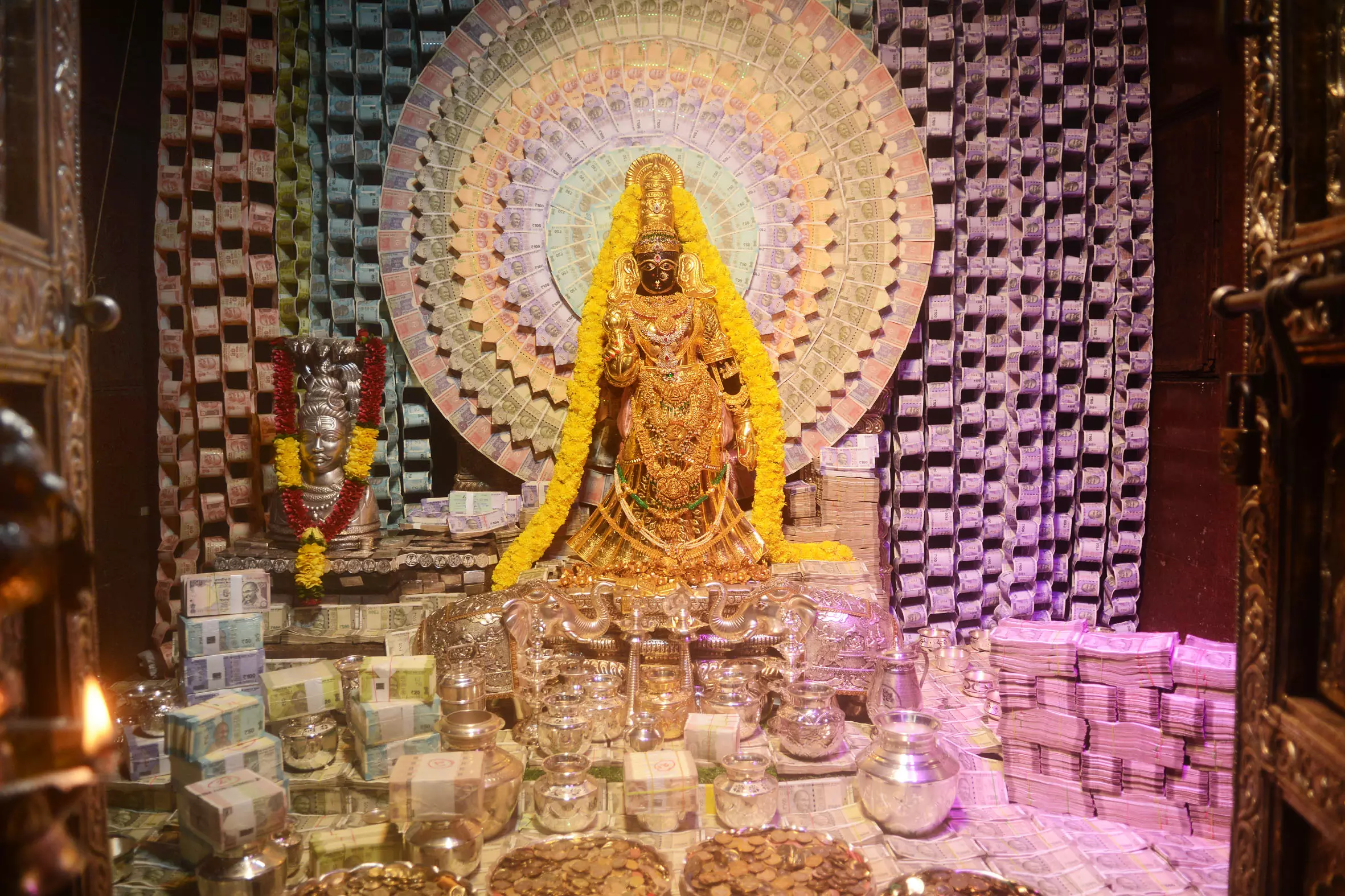 Goddess Kanyaka Parameshwari Decorated With ₹5 Crore Cash, 7 Kg Gold And 12 Kg Silver