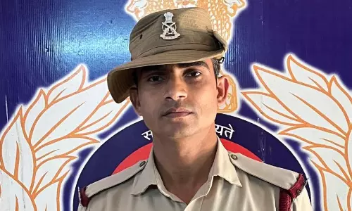 RPF Constable Saves Passenger’s Life at Secunderabad Railway Station RPF Constable Saves Passenger’s Life at Secunderabad Railway Station