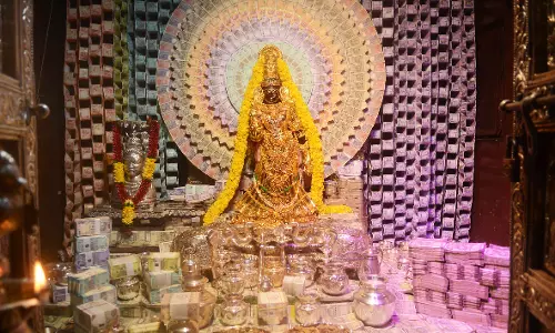 Goddess Kanyaka Parameshwari Decorated With ₹5 Crore Cash, 7 Kg Gold And 12 Kg Silver