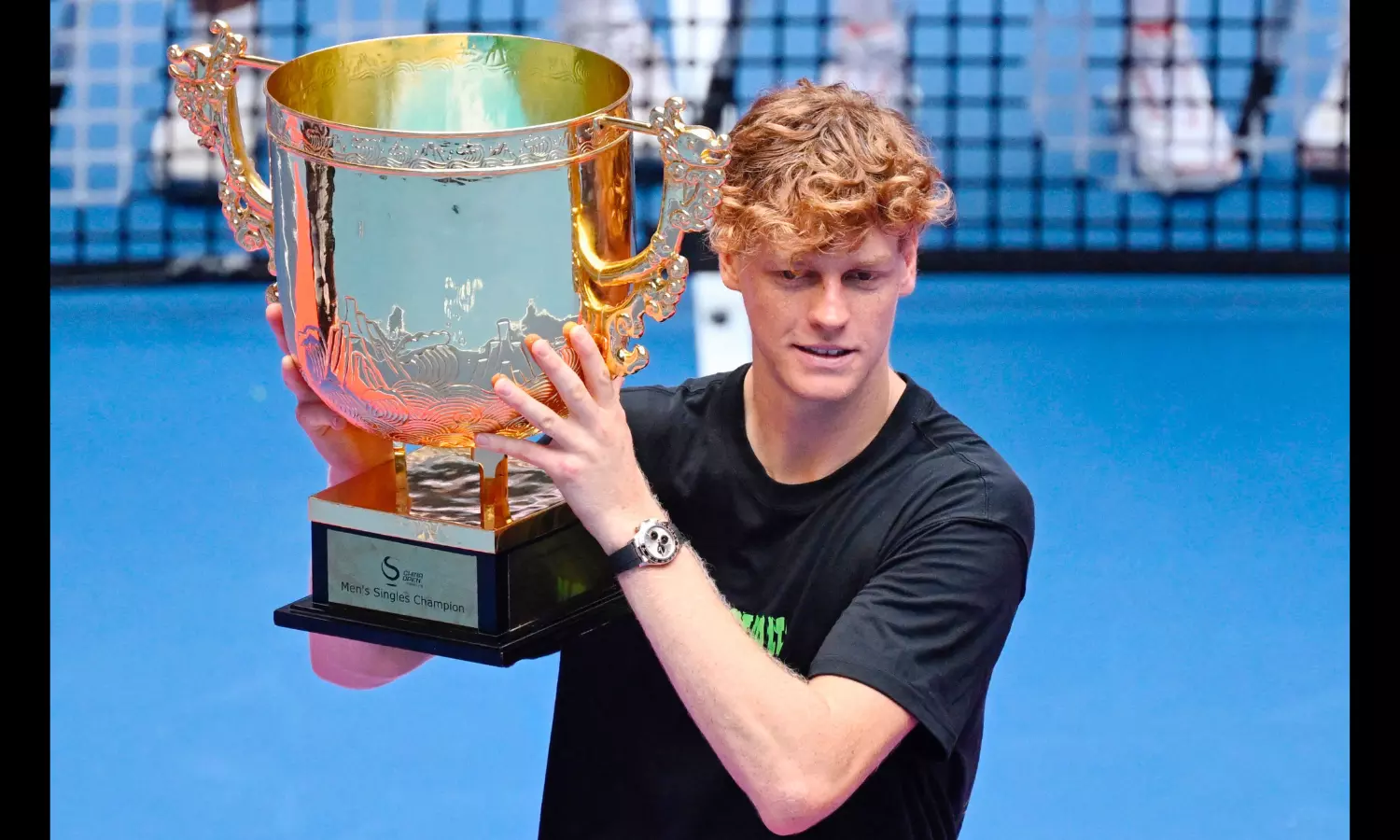 Jannik Sinner Thrashes Tien to Win China Open