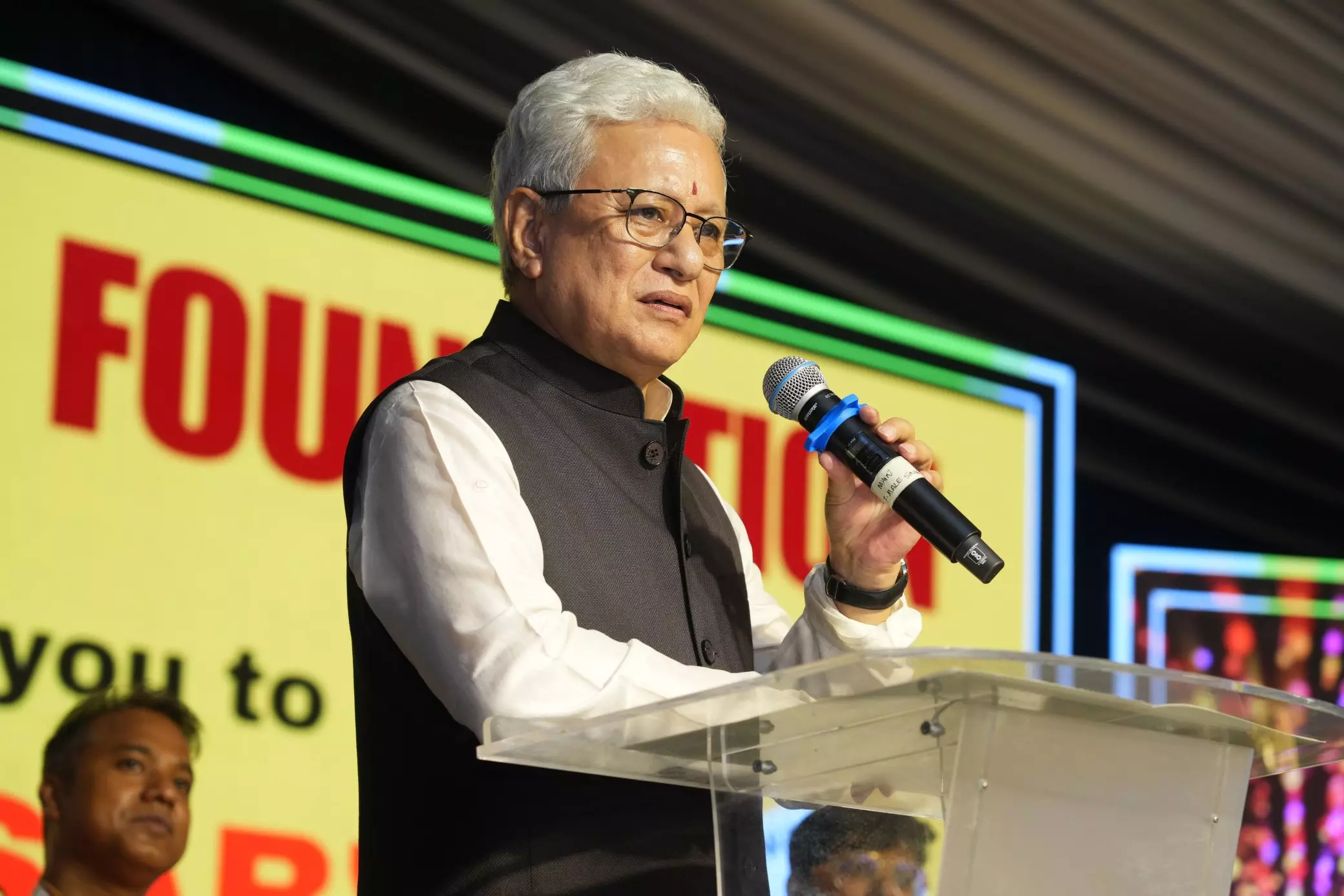 Governor, CM, KCR Extend Dasara Greetings