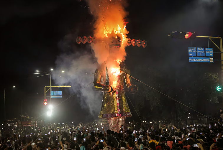 Bhopal: Effigy of Ravana Set Ablaze; Police Investigate