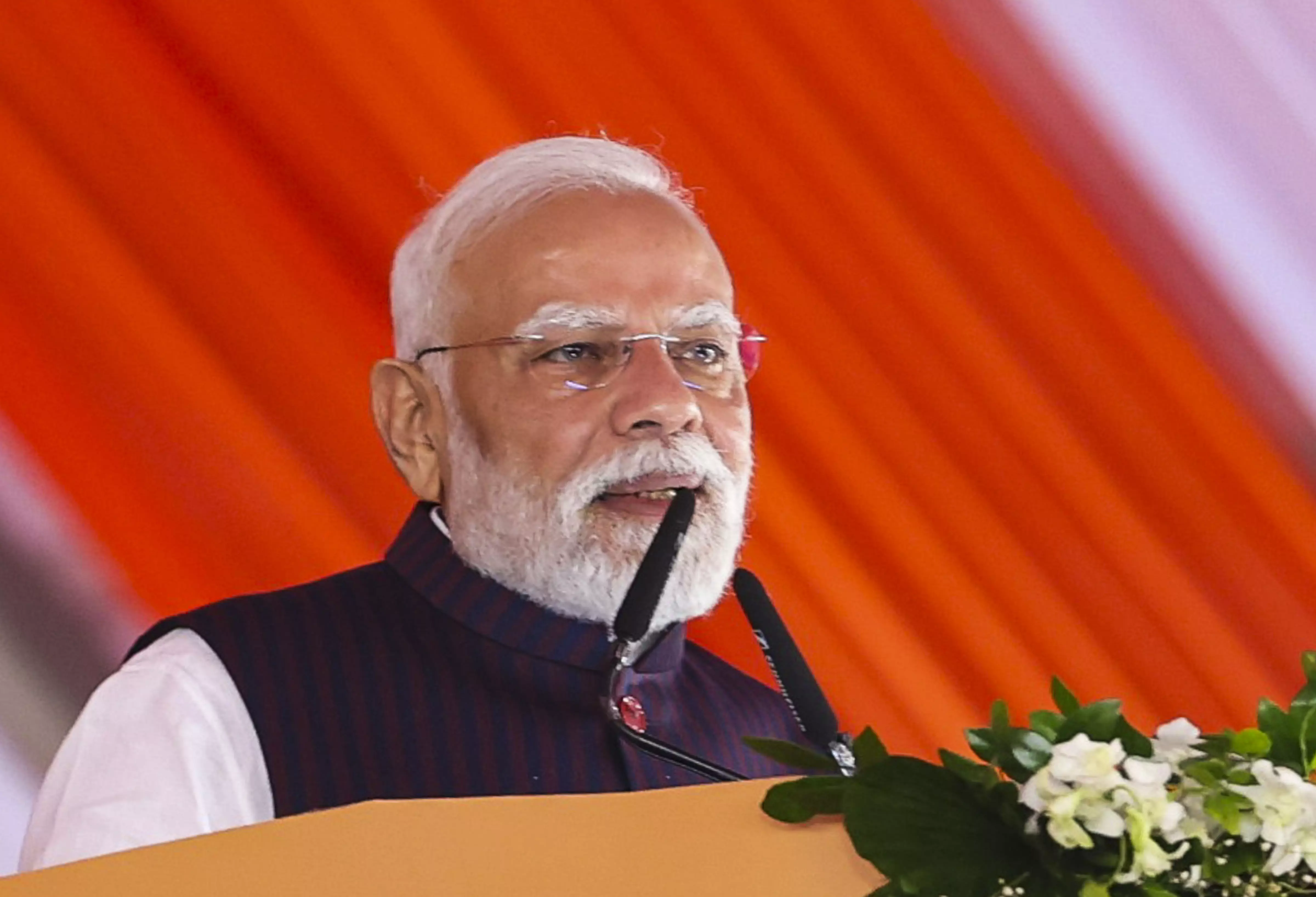 Modi Welcomes UK PM Keir Starmer on ‘Historic’ First Visit to India