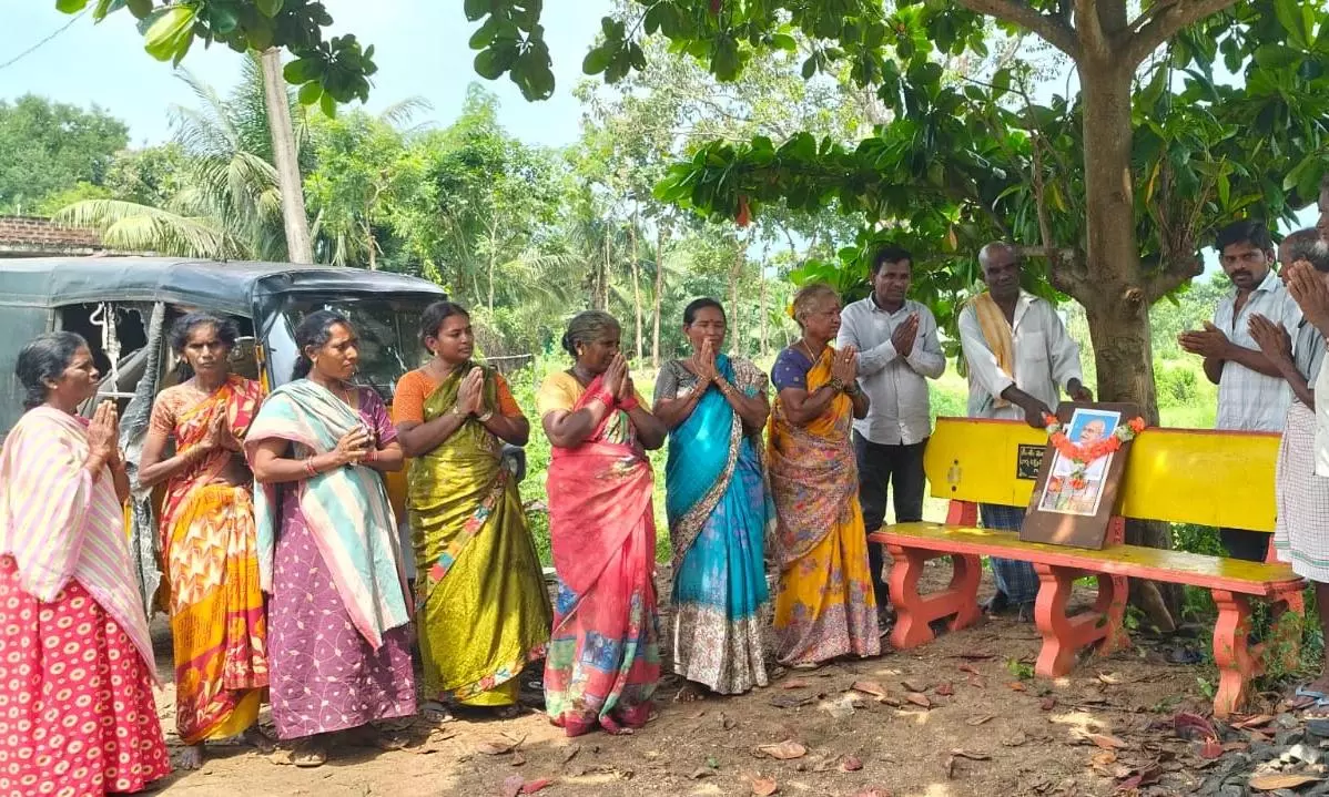 Villagers Pray To Gandhi To Stop The Quarry Blasts In Anakapalli