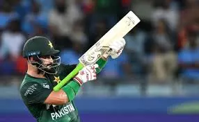 Shobhaa De|What A Disgrace! Going From Gully Cricket to Gaalis Kirkit