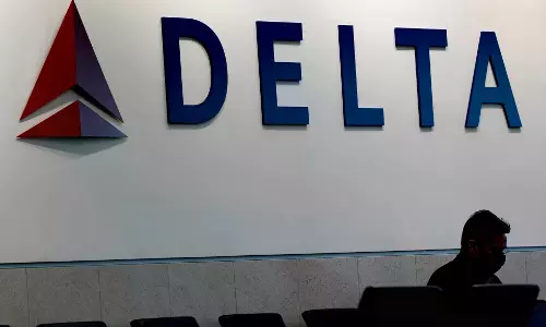 Two Delta Jets Damaged in Low-Speed Collision on Laguardia Taxiway, Injuring 1 Two Delta Jets Damaged in Low-Speed Collision on Laguardia Taxiway, Injuring 1