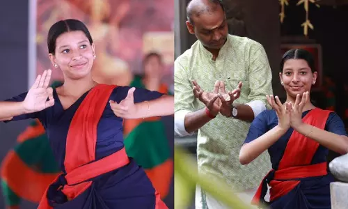 Muslim Girl Performs Kathakali At Kerala Kalamandalam For First Time
