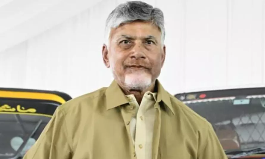 Naidu Launches Auto Drivers’ Sevalo Scheme Naidu Launches Auto Drivers’ Sevalo Scheme