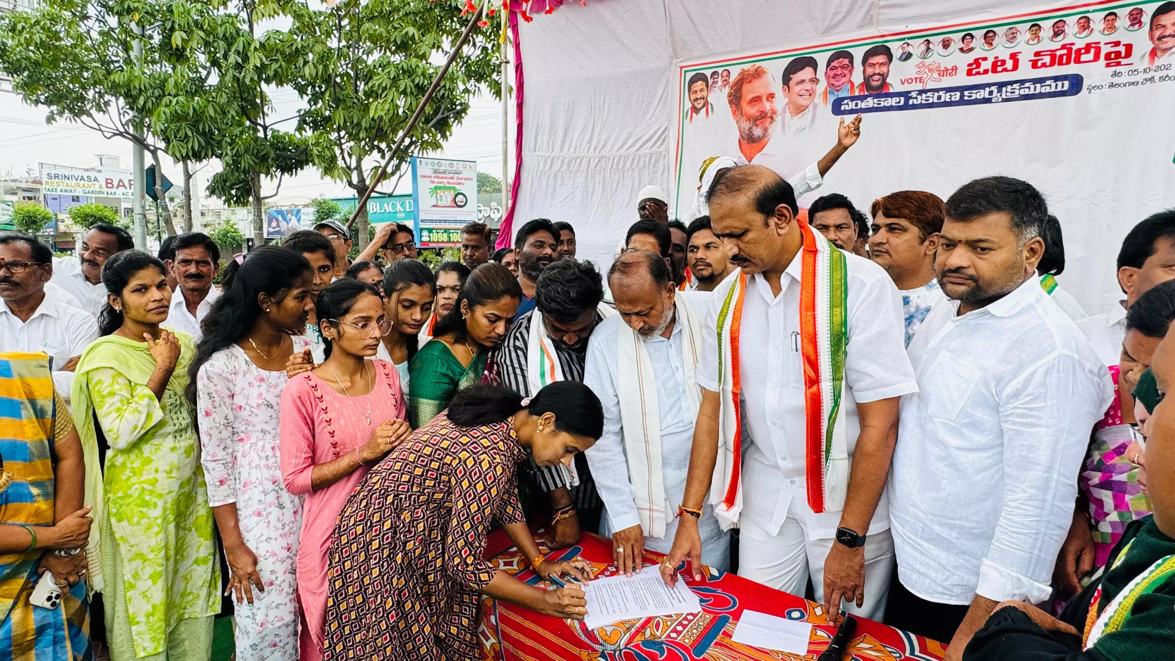 Congress Launches Signature Drive Against Fake Votes Congress Launches Signature Drive Against Fake Votes