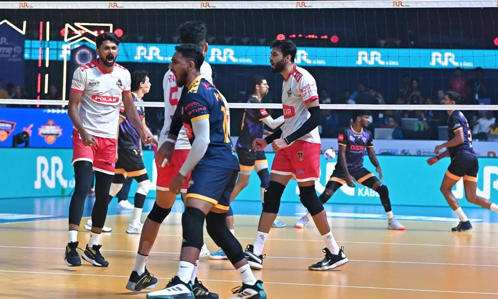 PVL 2025: Bengaluru Torpedoes Script Comeback Win Over Kolkata Thunderbolts