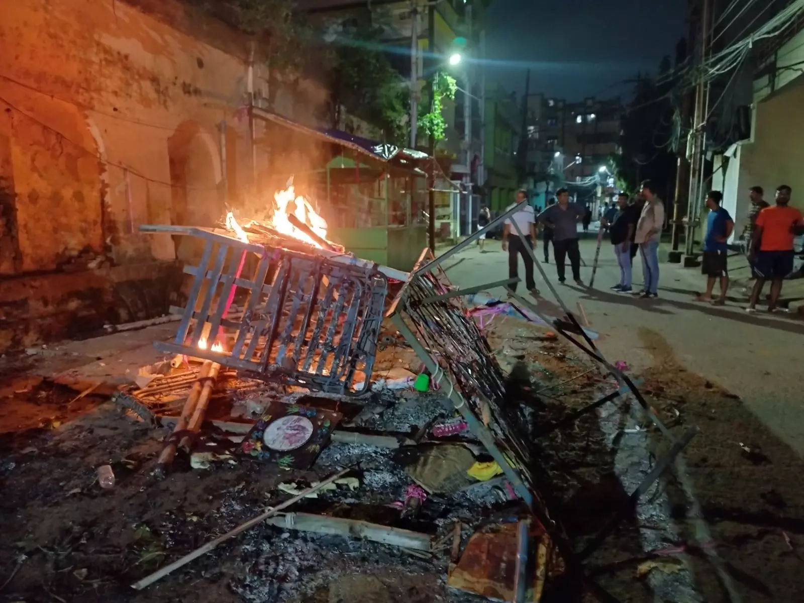 Curfew, Internet Cut in Cuttack After Clashes Curfew, Internet Cut in Cuttack After Clashes