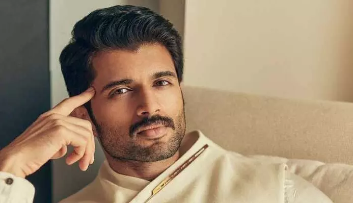 Vijay Deverakonda Escapes Unhurt in Car Accident