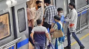 Metro Passengers Surge As Post-Dasara Rush Chokes NH 65