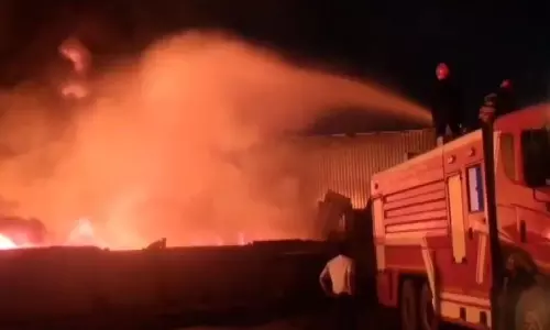 Maharashtra: Massive Fire Engulfs Godown in Bhiwandi