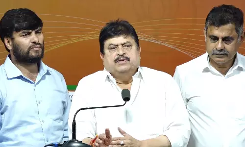 BJP Ridicules Telangana Ministers for Attending SC Hearing