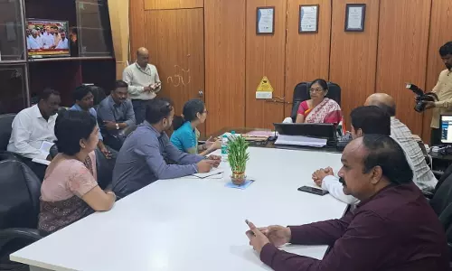 NACO Team Reviews HIV Care At Gandhi