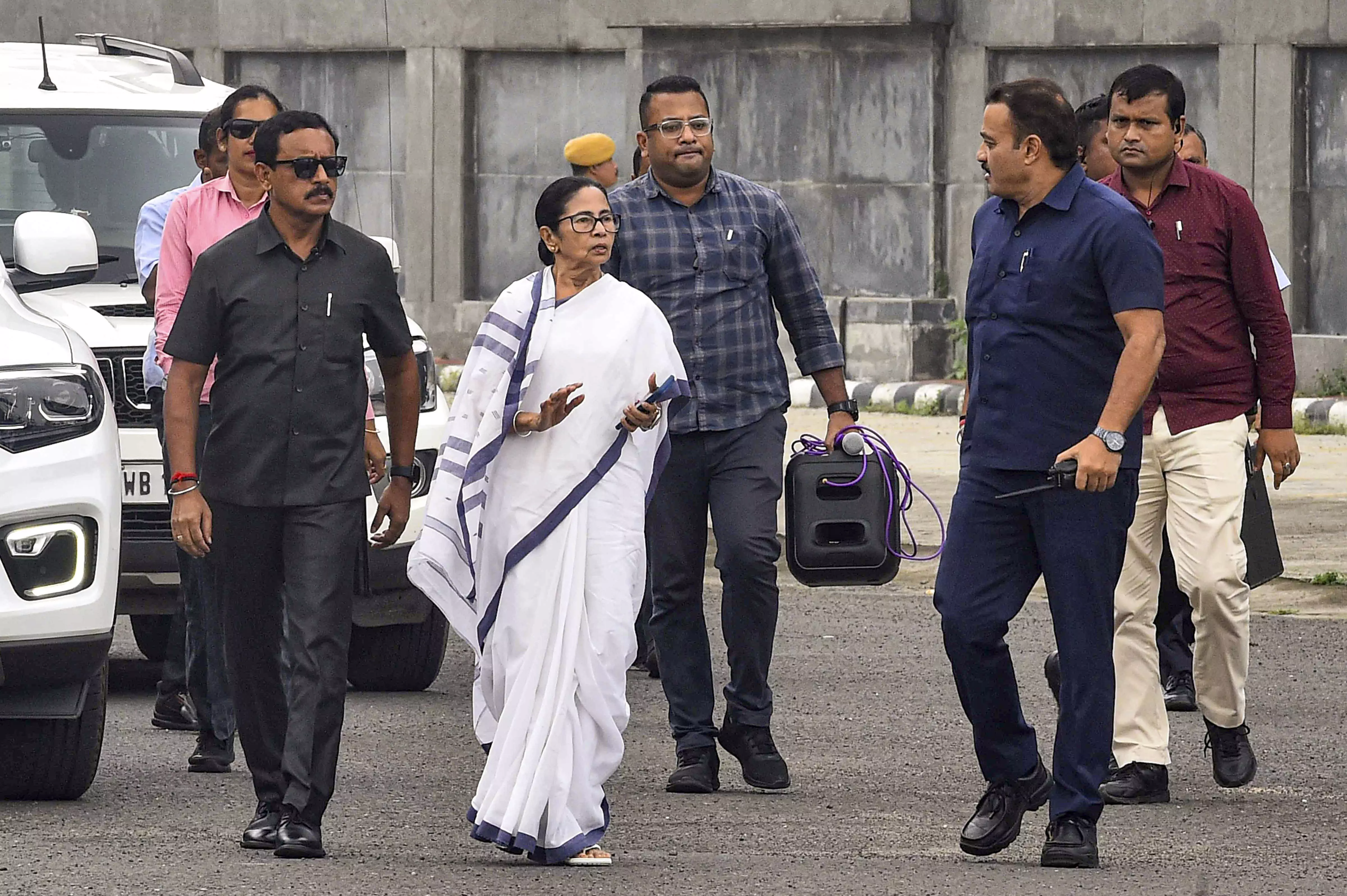 Mamata Accuses PM Modi of Politicising North Bengal Floods