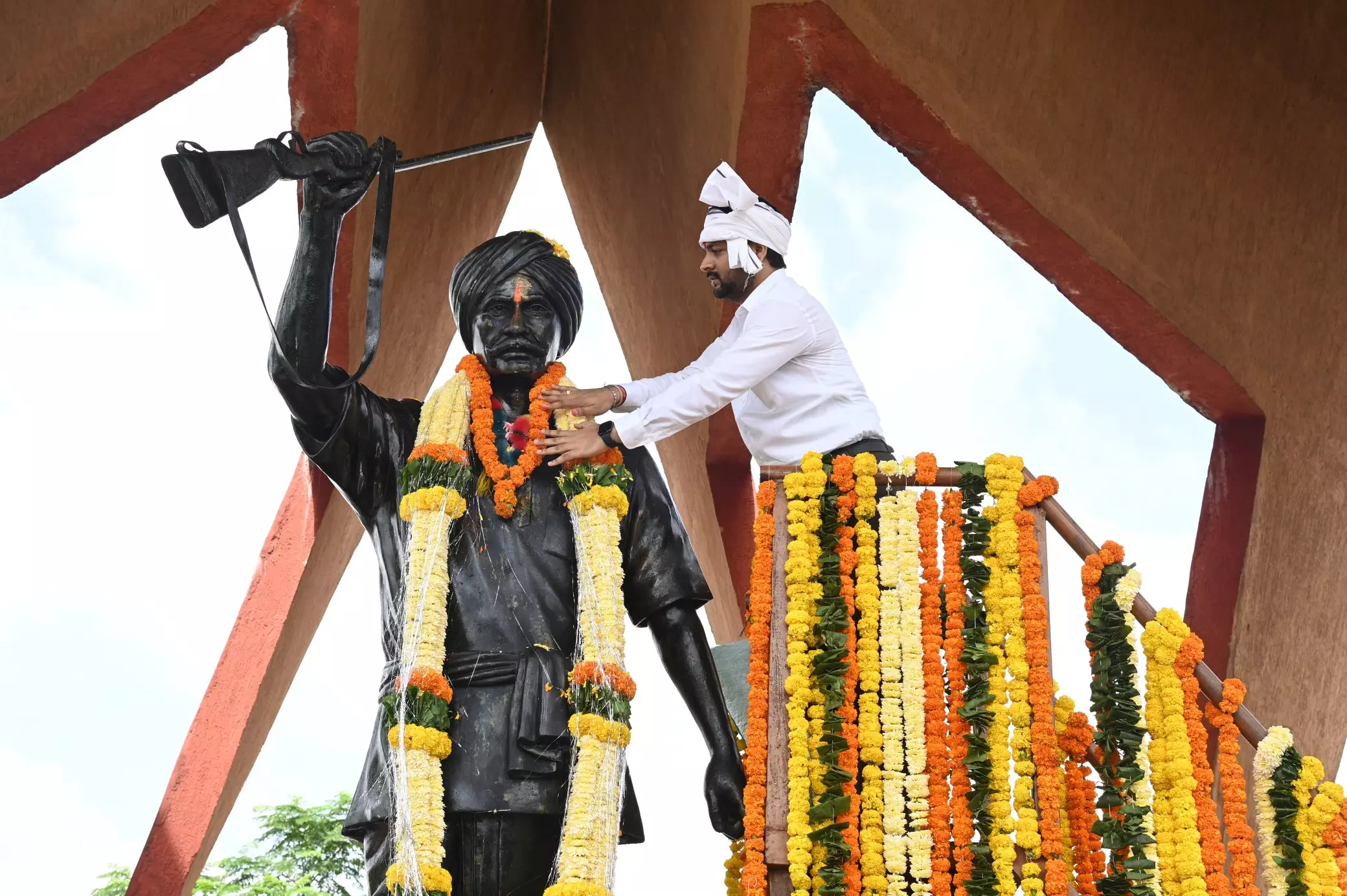 Tributes Paid to Komaram Bheem on His 85th Death Anniversary