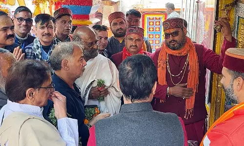 Rajinikanth Visits Badrinath Dham