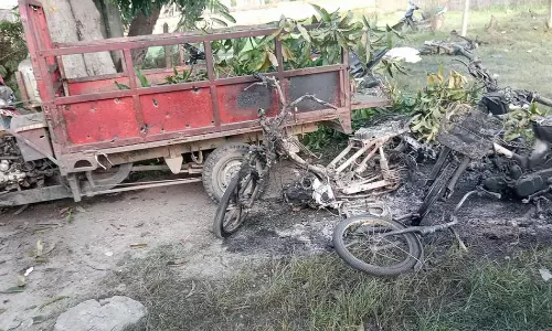 Myanmar Military Paraglider Strike Kills 24 at Buddhist Festival