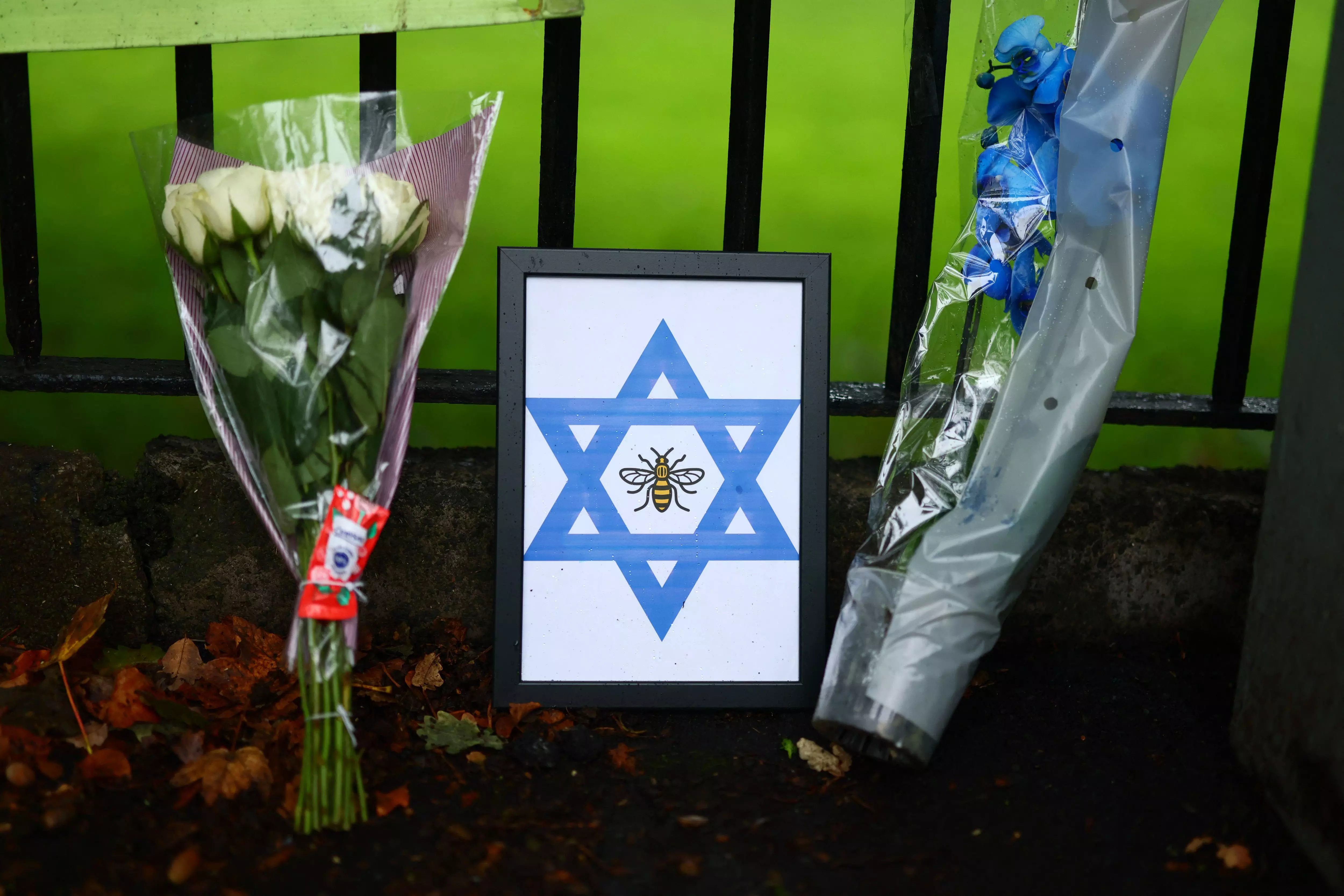 Farrukh Dhondy | Will UK’s Muslims & Asylum-Seekers Get Targeted After ‘Hit’ at Synagogue? Farrukh Dhondy | Will UK’s Muslims & Asylum-Seekers Get Targeted After ‘Hit’ at Synagogue?