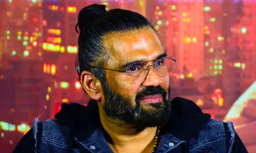 Suniel Shetty Moves HC Against Misuse of His Photos on Social Media Suniel Shetty Moves HC Against Misuse of His Photos on Social Media