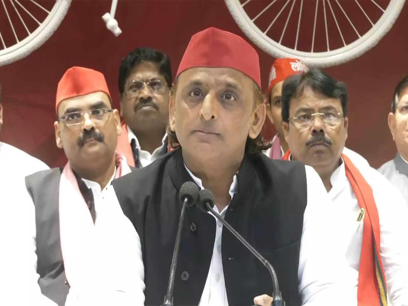 Akhilesh Yadavs Facebook Account Suspended Akhilesh Yadavs Facebook Account Suspended