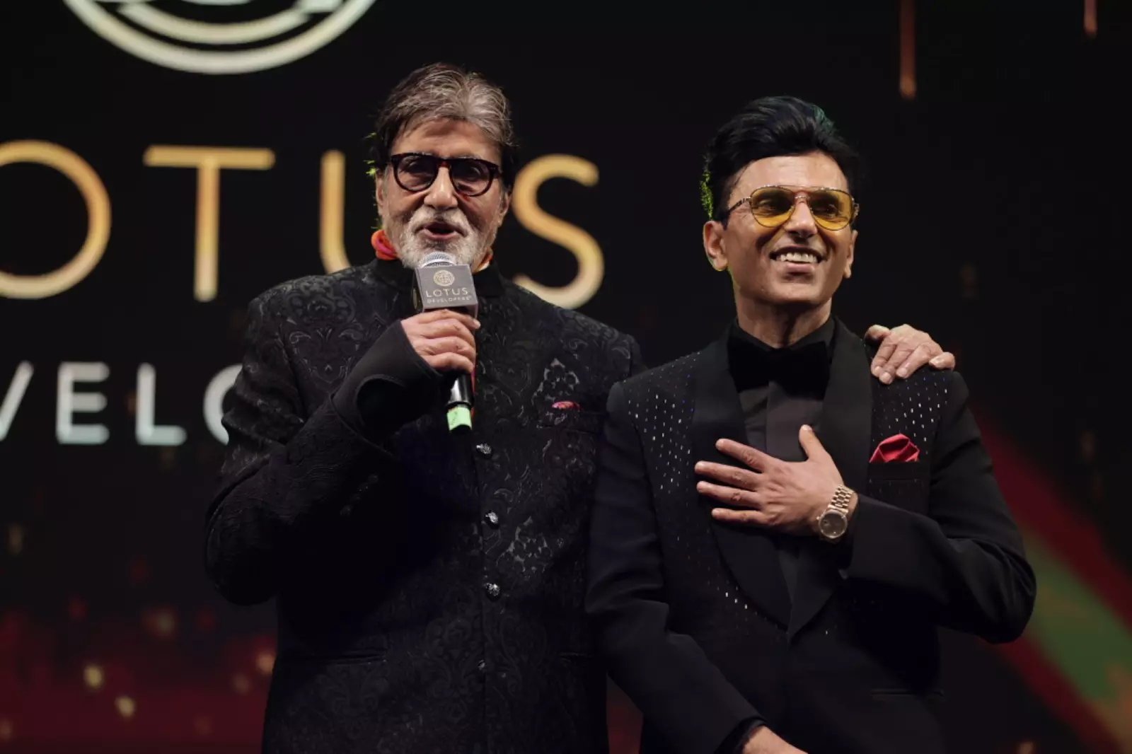 Anand Pandit Celebrates His Friend Big B’s 83rd Birthday With Warmth Anand Pandit Celebrates His Friend Big B’s 83rd Birthday With Warmth