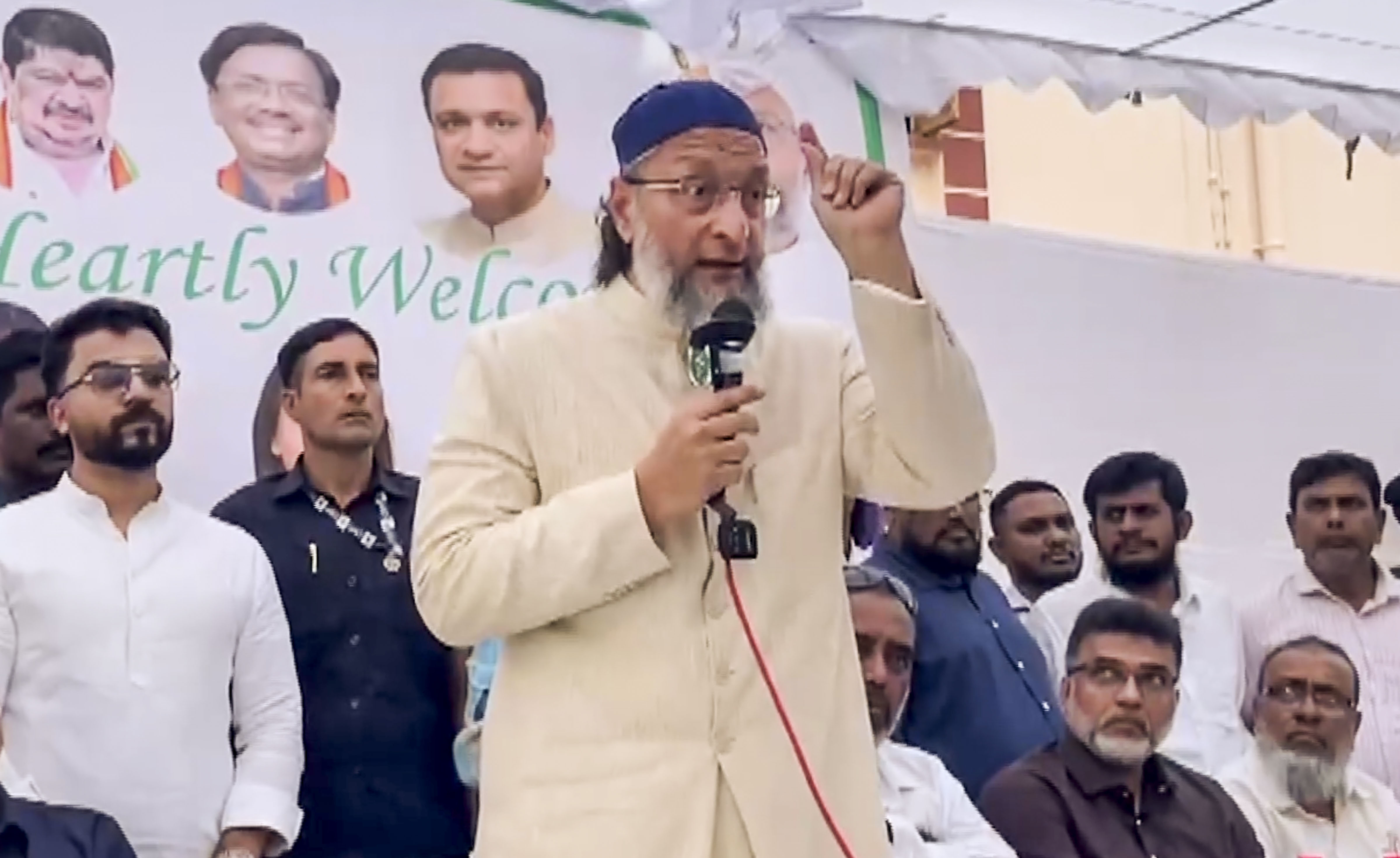 Owaisi: If Roadside Namaz Is Wrong, So Are Other Religious Events