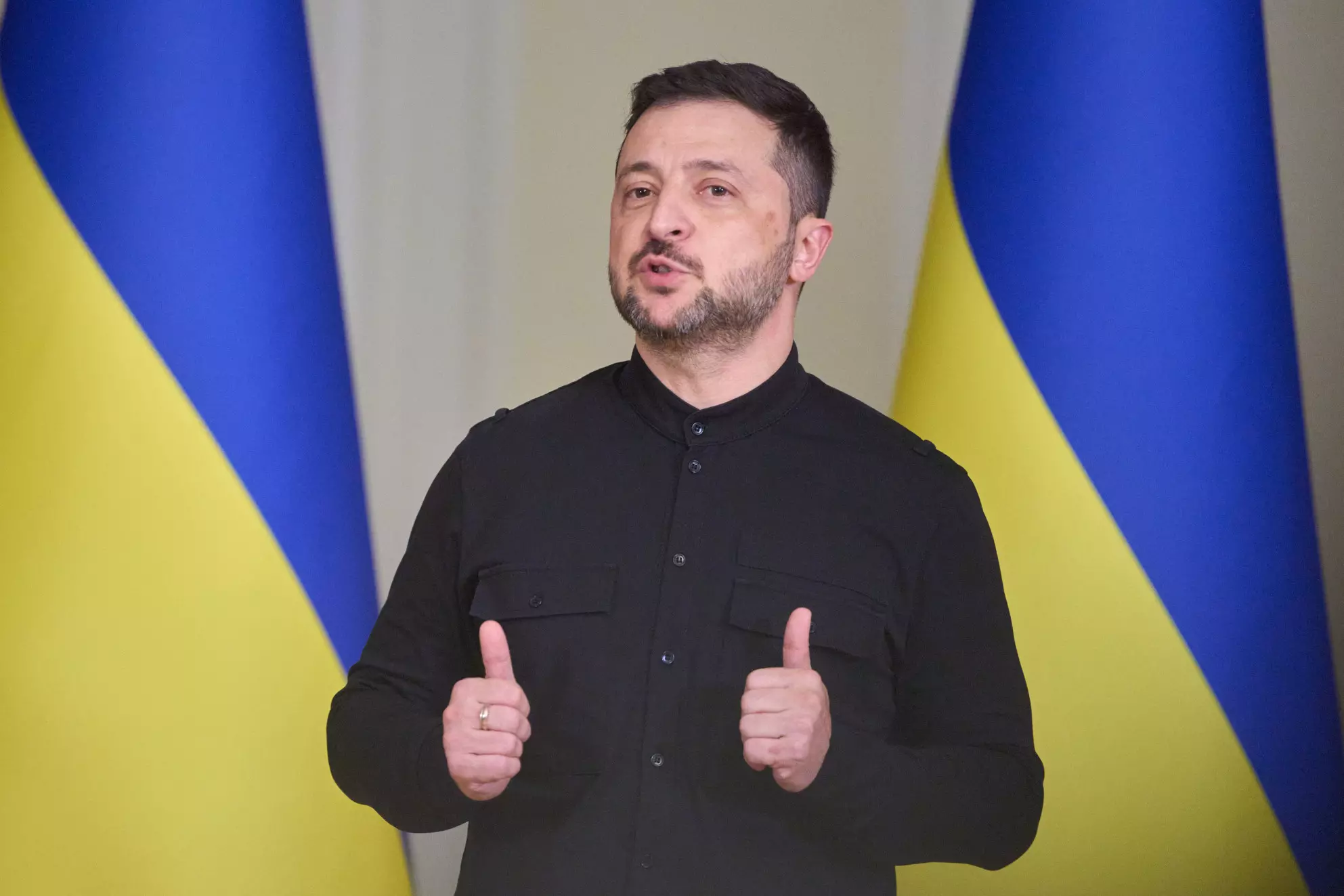 Zelensky Urges Trump to End Ukraine War Like in Middle East