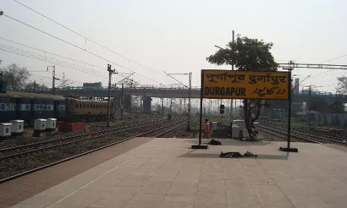 Odisha Team Meets Gang-Rape Survivor in Durgapur