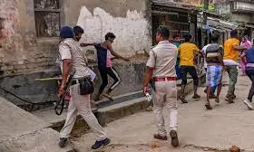 Violence At Farmers Rally Organised By AAP In Gujarat; Three Cops Hurt, Teargas Shells Fired