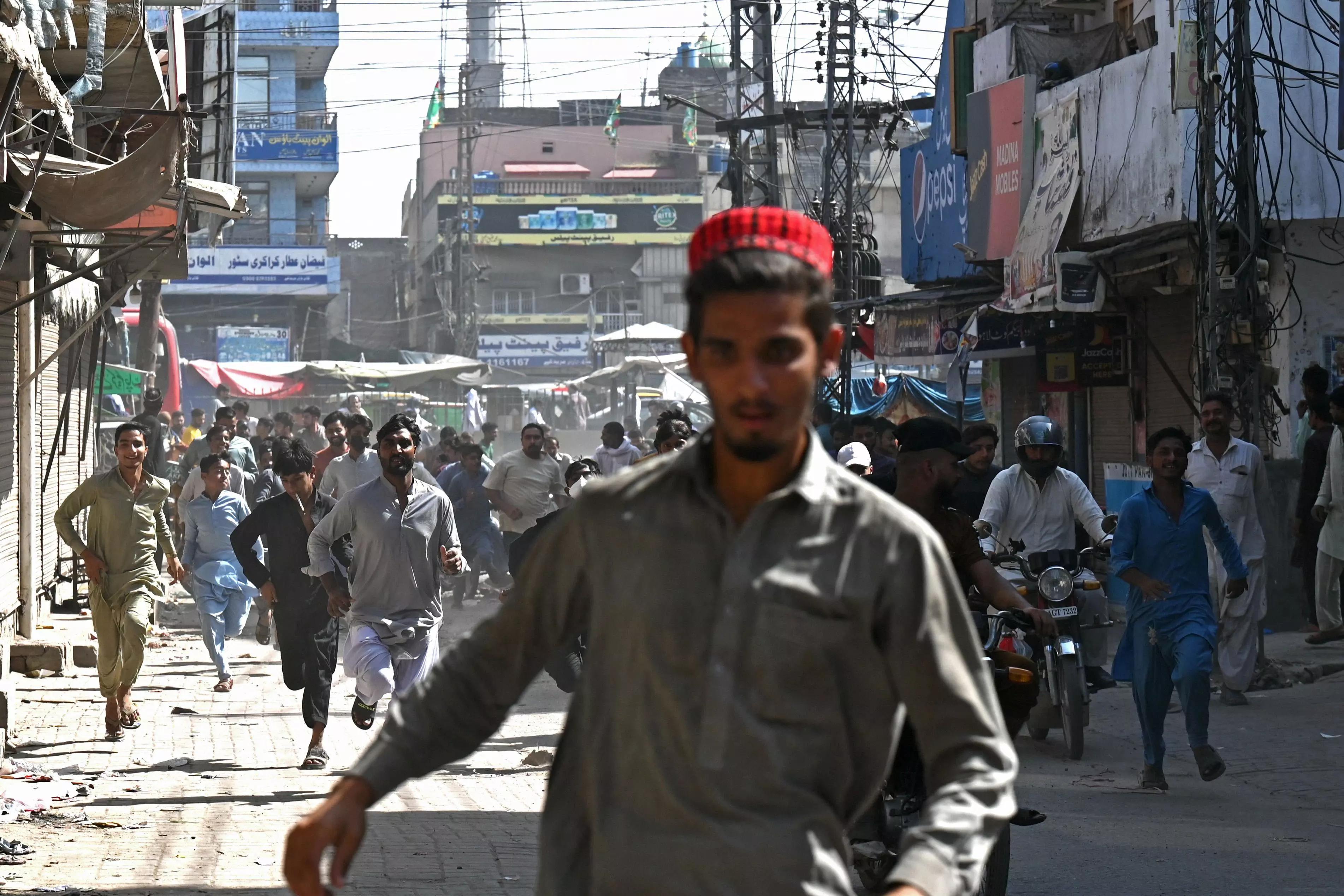 Five Killed as Pakistan Police Clear Anti-Israel Protest Site