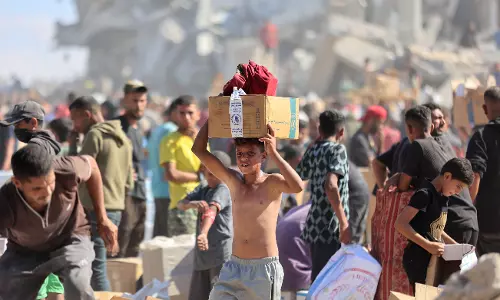 Israel, Gaza Await Hostages Release, Aid, and Trump Visit