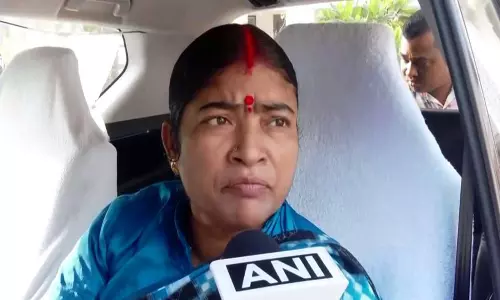 She Feels No Pain: Odisha WC Chief Slams Mamata