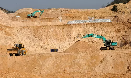 Taiwan Sees No Significant Impact on Chip Sector From China Rare Earths Curbs