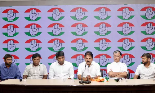 Ex-IAS Officer Kannan Gopinathan Joins Congress