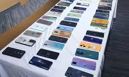 Police Return 100 Stolen Mobiles