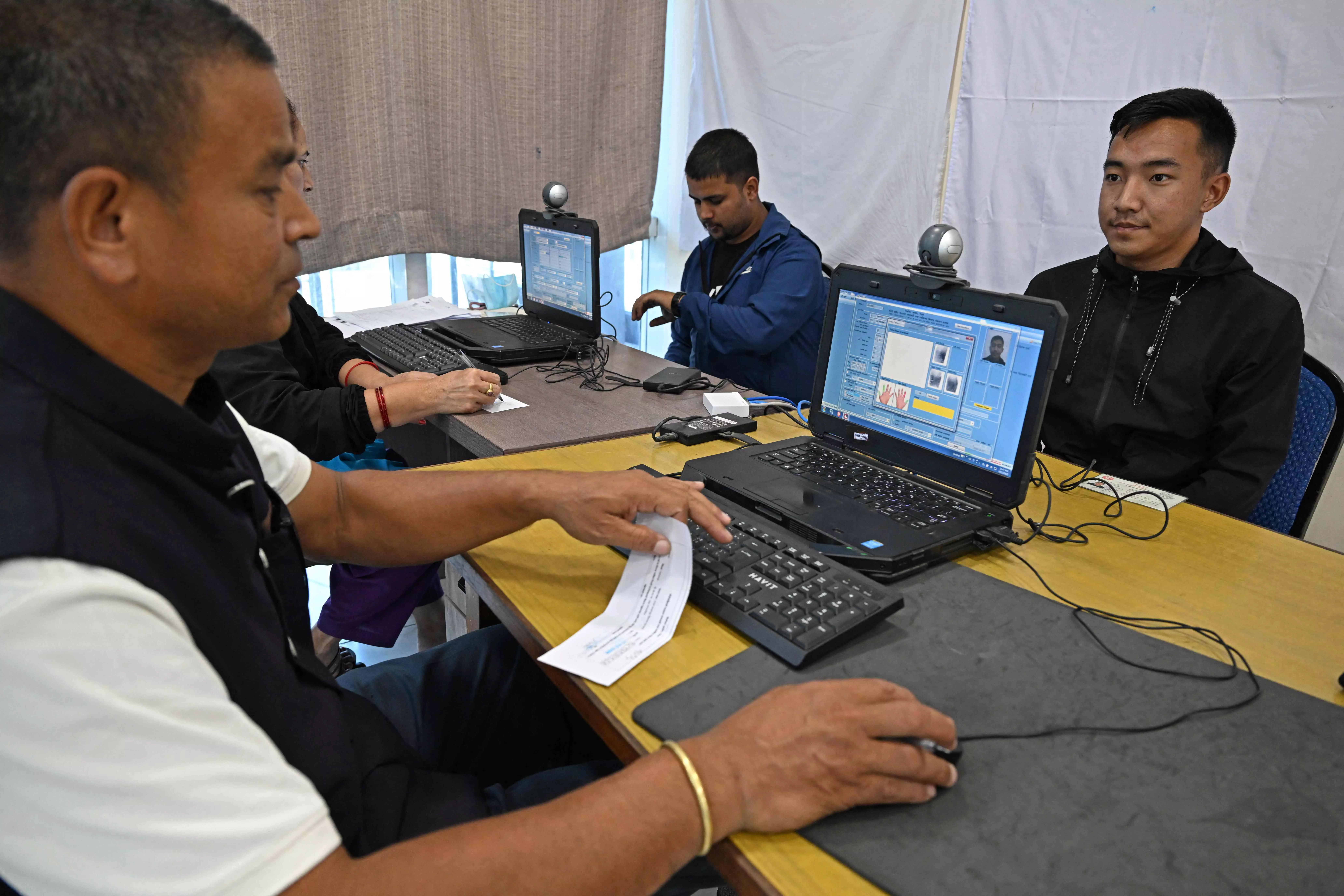 After Uprising, Nepals Gen Z Rush to Register to Vote