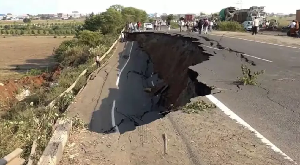 50-Metre Road Stretch Caves In Near Bhopal