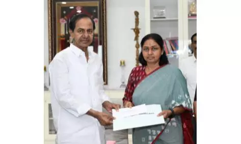 KCR Hands B-Form to Sunitha Gopinath